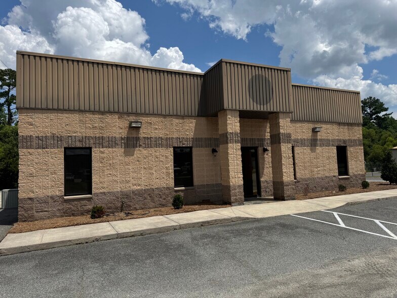More Photos Of 4354 Valnorth Dr, Valdosta Warehouse For Lease