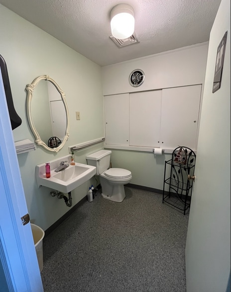 More Photos Of 260 Main St, Portland Medical For Lease