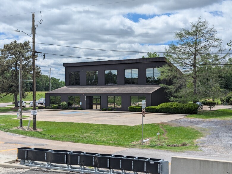 More Photos Of 7945 Eastex Fwy, Beaumont Office For Sale