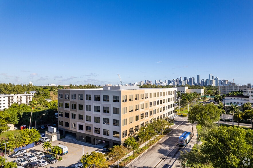 More Photos Of 3683 S Miami Ave, Miami Medical For Lease