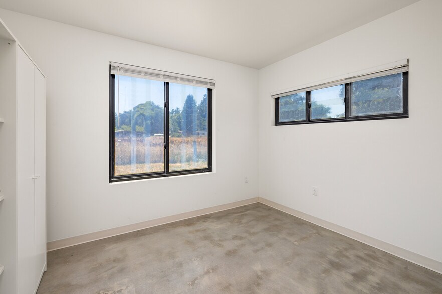 More Photos Of 18093 Lasso Loop, Penn Valley Apartments For Sale