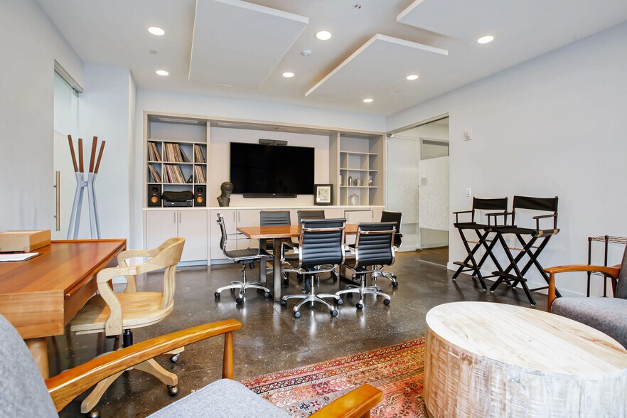 More Photos Of 421 W 54th St, New York Apartments For Sale