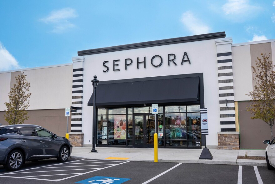 More Photos Of 1775 Washington St, Hanover Unknown For Lease