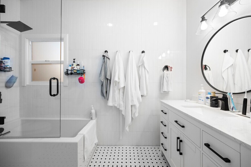 More Photos Of 4045 Manila Ave, Oakland Apartments For Sale