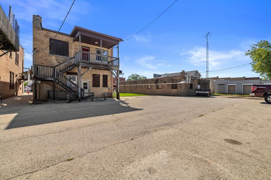 More Photos Of 1020 Main St, Union Grove Storefront Retail Residential For Sale