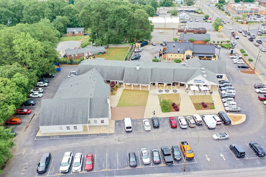 More Photos Of 1901 Laurens Rd, Greenville Freestanding For Sale