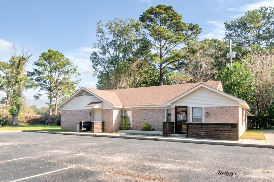 More Photos Of 1962 Spring Hill Ave, Mobile Office For Sale
