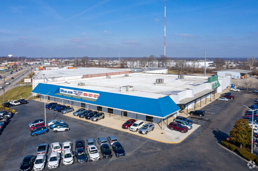 More Photos Of 1209 E New Circle Rd, Lexington Showroom For Lease