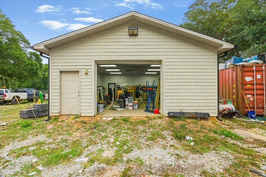 More Photos Of 7513 Highway 90, Milton Loft Creative Space For Sale