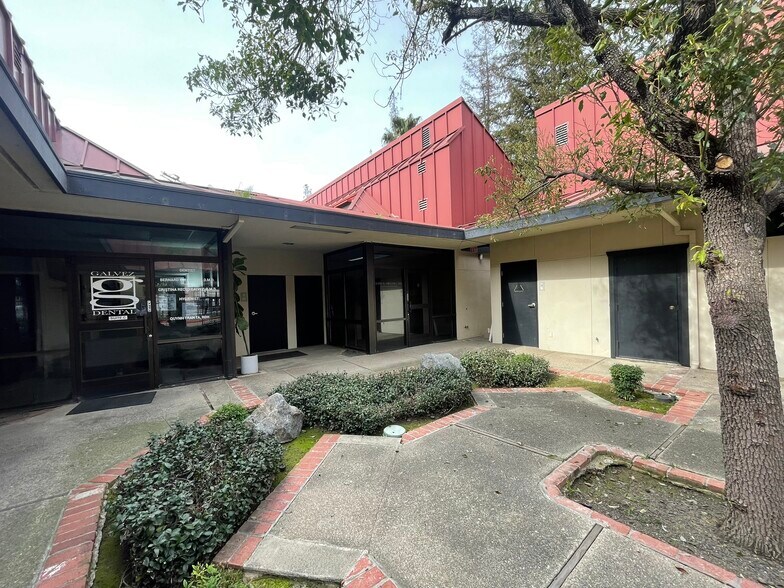 More Photos Of 123 S Commerce St, Stockton Healthcare For Lease
