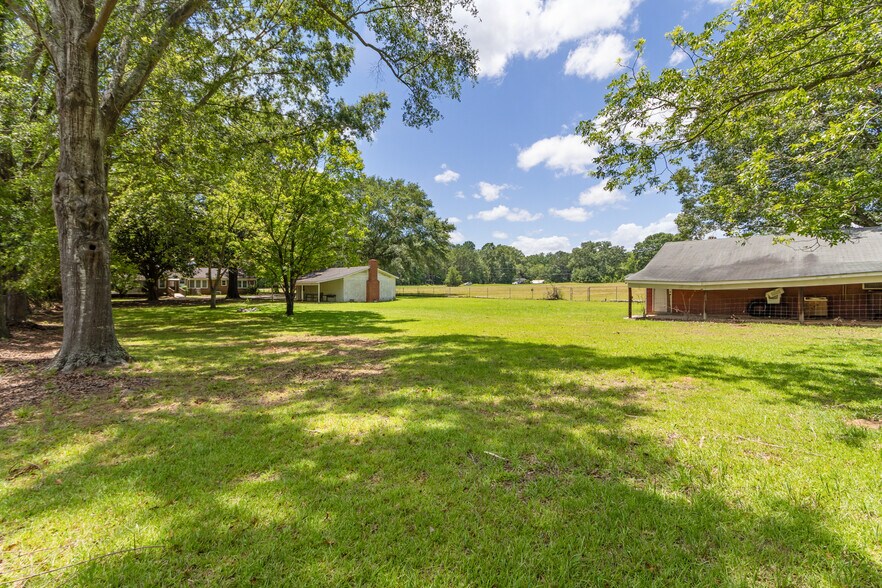 More Photos Of 23425 US Highway 76, Clinton Land For Sale