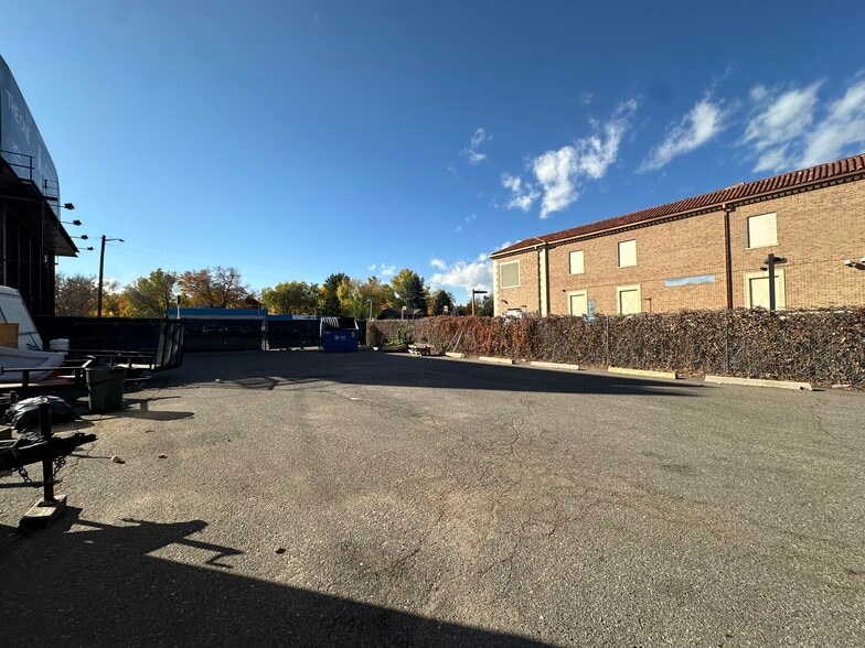 More Photos Of 4347 E Colfax Ave, Denver Flex For Sale