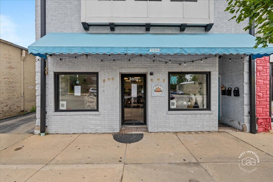 More Photos Of 4958 Main St, Downers Grove Office Residential For Lease