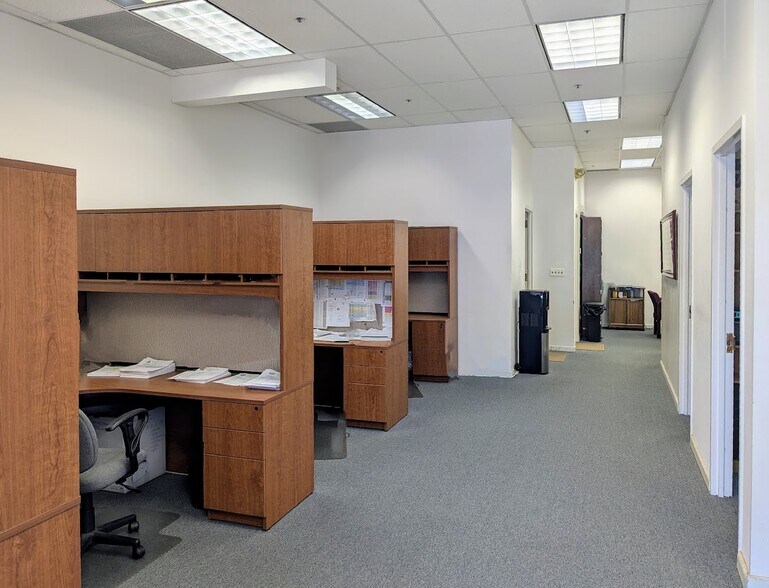More Photos Of 3 School St, Glen Cove Medical For Sale