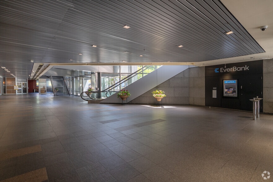 More Photos Of 301 W Bay St, Jacksonville Office For Sale