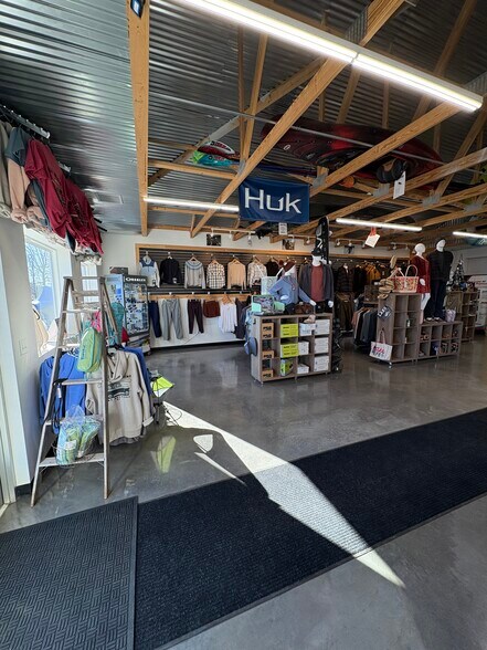 More Photos Of 25272 State Highway 27, Holcombe Office For Lease