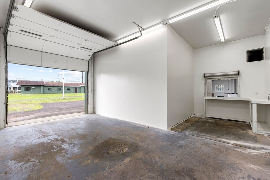 More Photos Of 8364 Easton Rd, Ottsville Auto Dealership For Sale