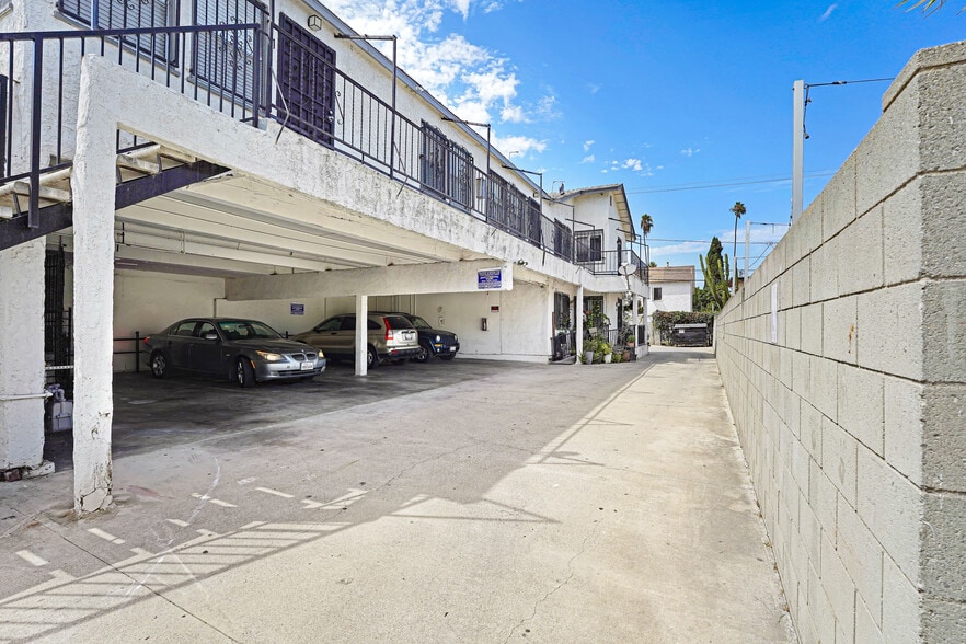 More Photos Of 837 W 85th St, Los Angeles Apartments For Sale
