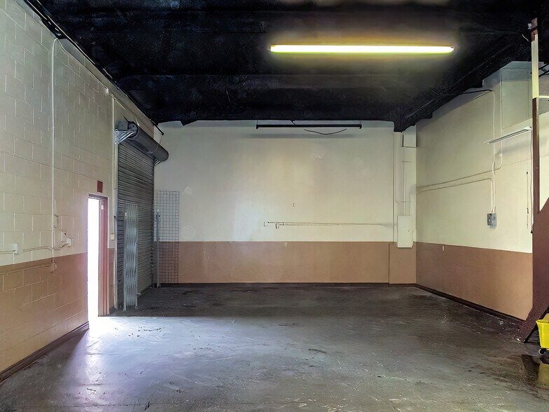 More Photos Of 12561-12563 Persing Dr, Whittier Showroom For Sale