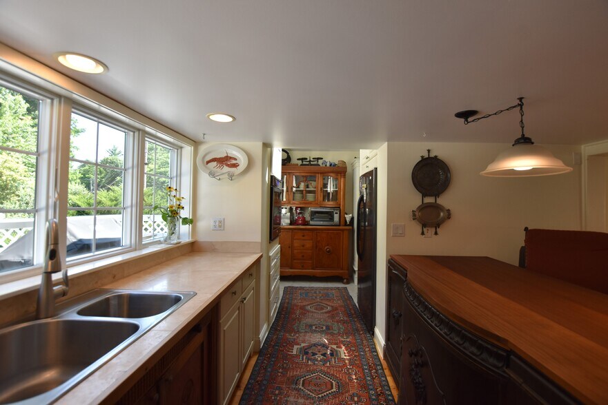 More Photos Of 146 Calef Hwy, Barrington Flex For Sale