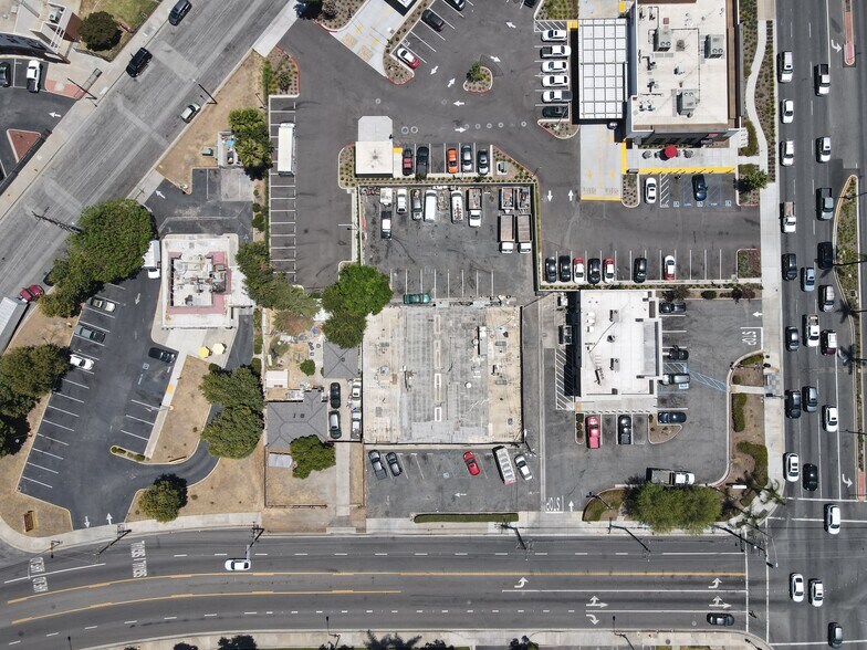 More Photos Of 10332-10338 Painter Ave, Santa Fe Springs General Retail For Sale