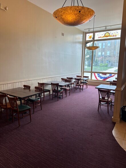 More Photos Of 11 Benton Ave E, Albia Restaurant For Sale