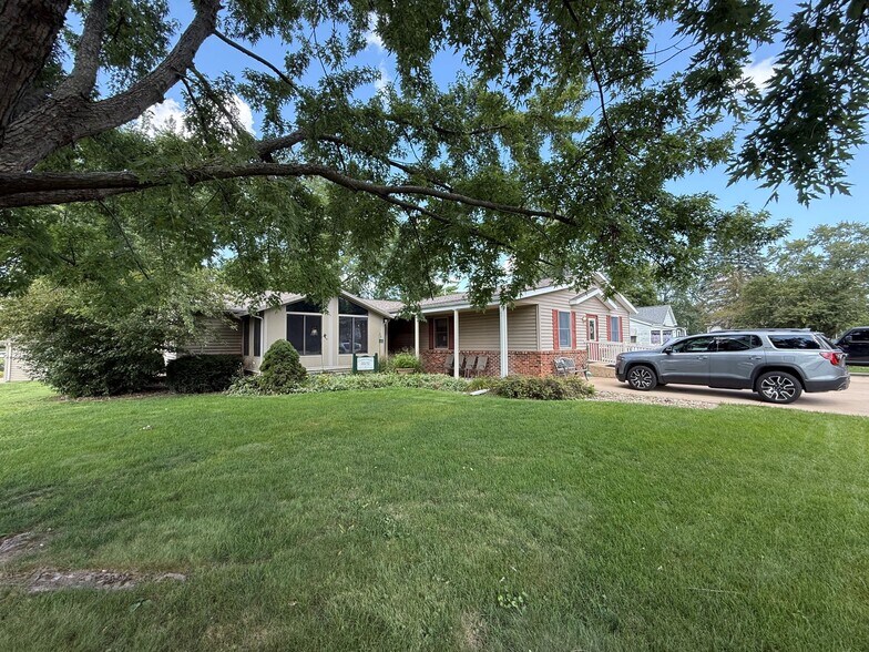 More Photos Of 13+/-Beds Established Memory Care Northern IL, Princeton Assisted Living For Sale