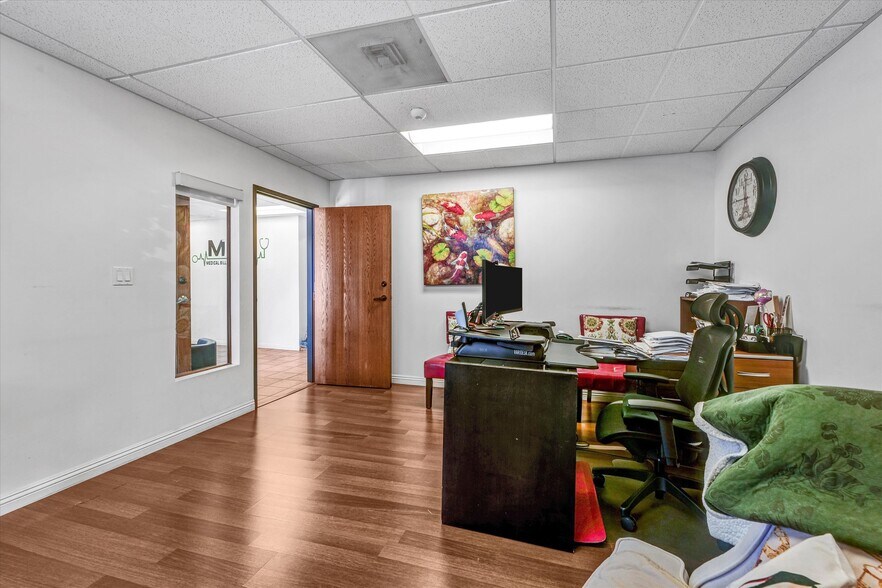 More Photos Of 2320 Cotner Ave, Los Angeles Loft Creative Space For Sale