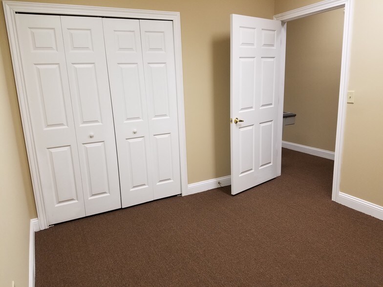 More Photos Of 2950 Halcyon Ln, Jacksonville Loft Creative Space For Lease