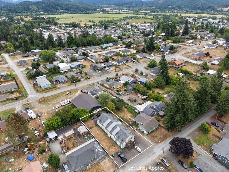 More Photos Of 1740 Spruce St, Myrtle Point Apartments For Sale