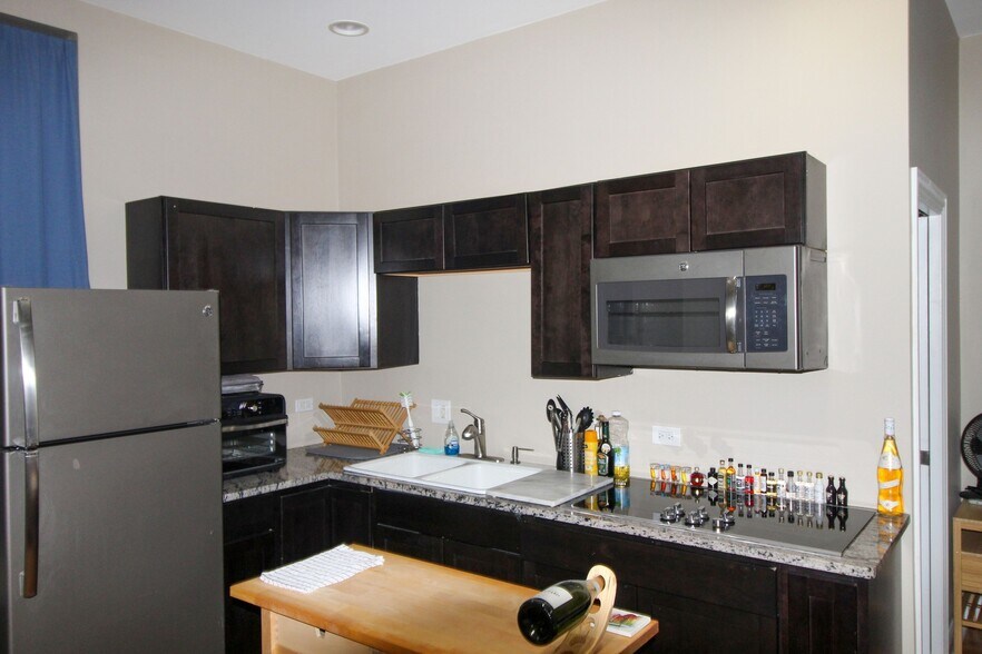 More Photos Of 815 S Bell Ave, Chicago Multifamily For Sale