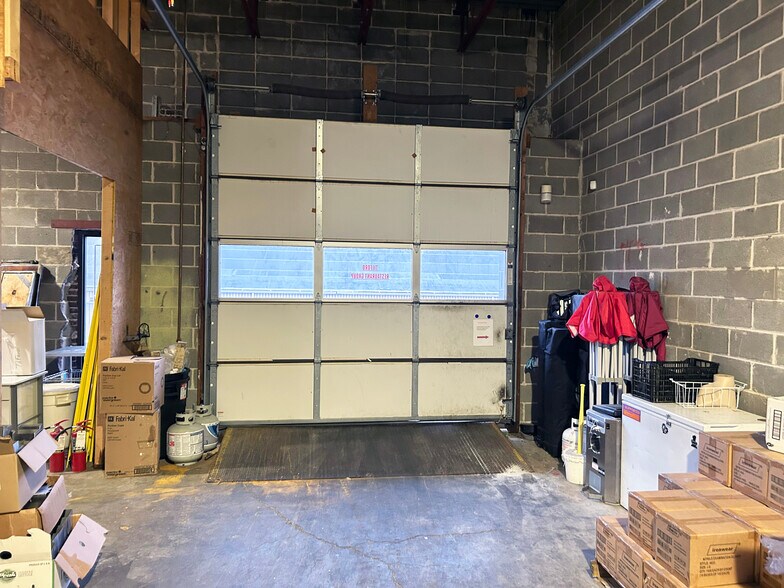 More Photos Of 286-292 East Ave, Webster Groves Warehouse For Sale