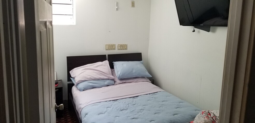 More Photos Of 2605 E Cherry St, Seattle Restaurant For Sale