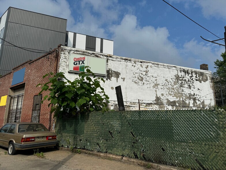 More Photos Of 825-29 Aramingo ave, Philadelphia Service For Sale