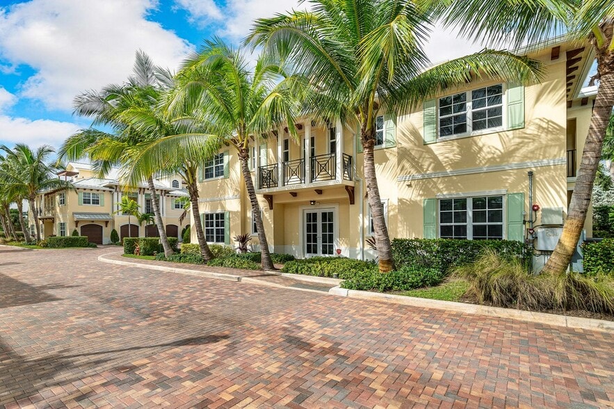 More Photos Of 3770 County Line Rd, Tequesta Apartments For Sale