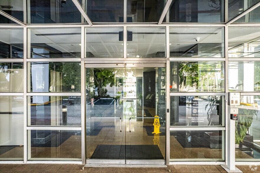 More Photos Of 210 N University Dr, Coral Springs Office For Lease