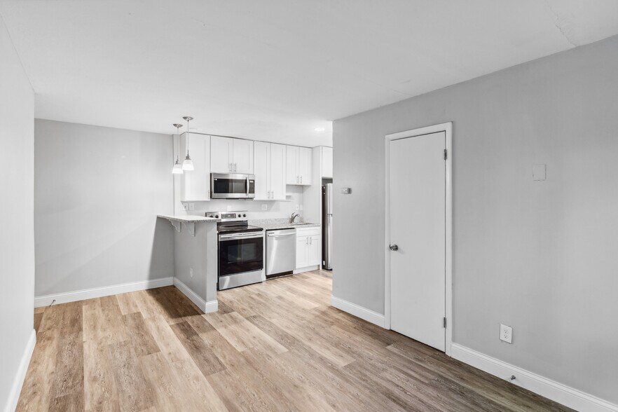 More Photos Of 5212 Franklin Blvd, Cleveland Apartments For Sale