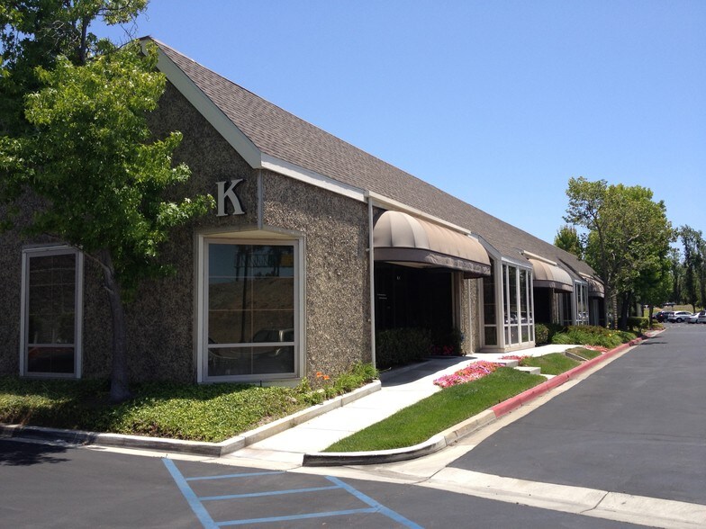 More Photos Of 151 Kalmus Dr, Costa Mesa Light Manufacturing For Lease