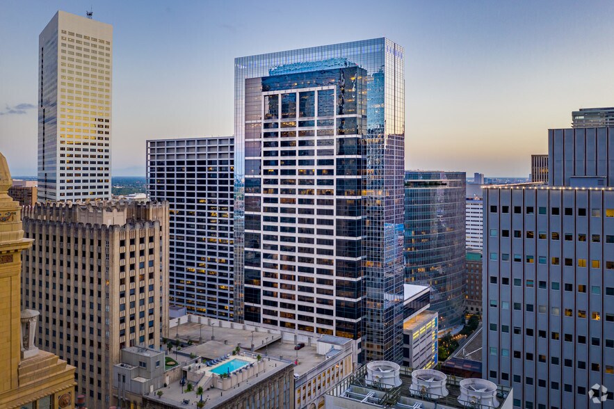 More Photos Of 1000 Main St, Houston Office For Lease
