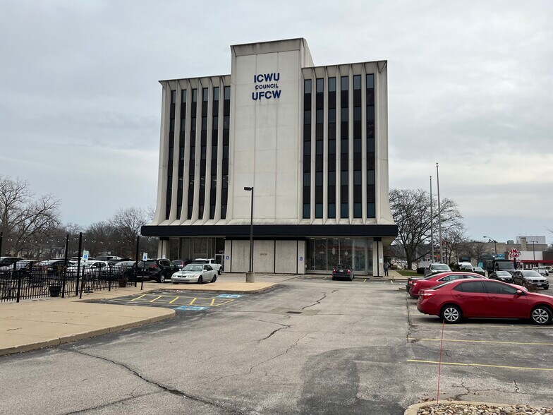 Primary Photo Of 1655 W Market St, Akron Office For Lease