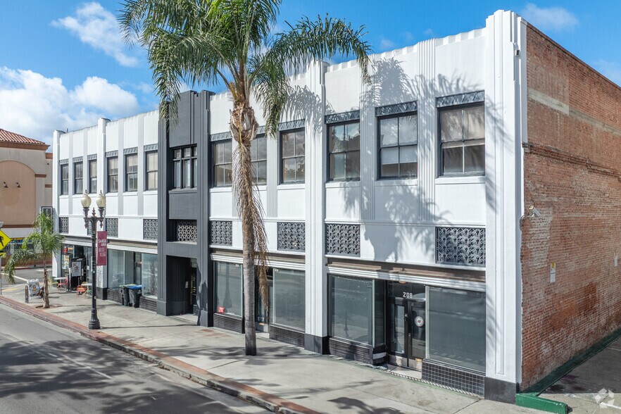 More Photos Of 200-208 N Broadway, Santa Ana General Retail For Sale