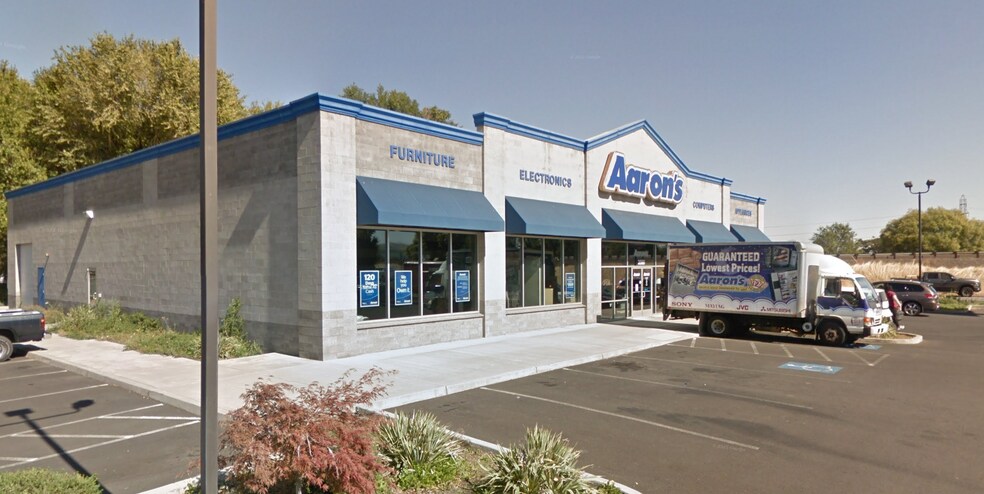 More Photos Of 3560 W 6th St, The Dalles Freestanding For Lease