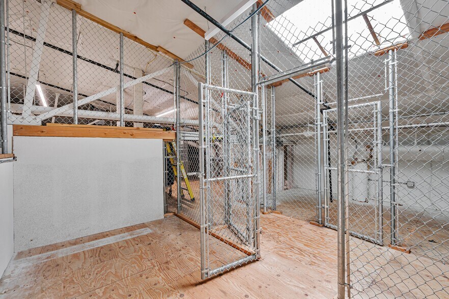 More Photos Of 1320 #1 9th St, Berkeley Industrial For Sale