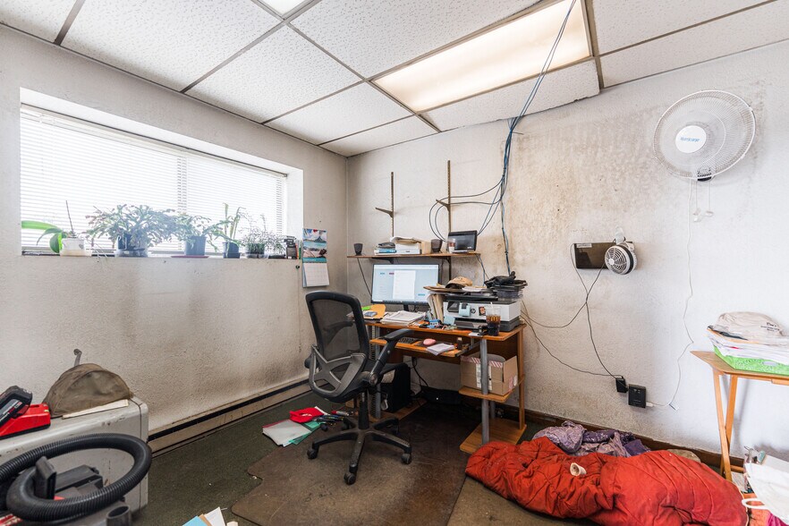 More Photos Of 560 S River St, Batavia Warehouse For Sale