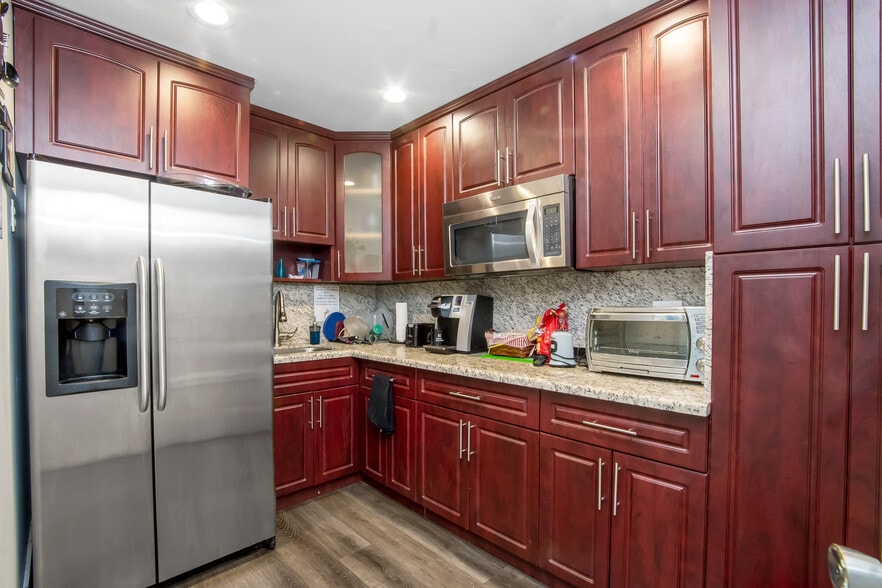 More Photos Of 3071 NW 64th Ave, Sunrise Warehouse For Sale