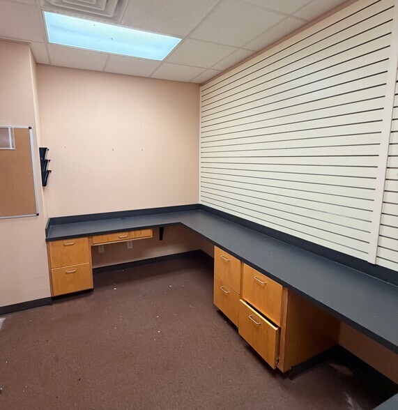 More Photos Of 829-833 W Main st, Homer General Retail For Sale
