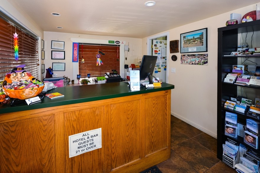 More Photos Of 16390 4th St, Guerneville Hotel For Sale