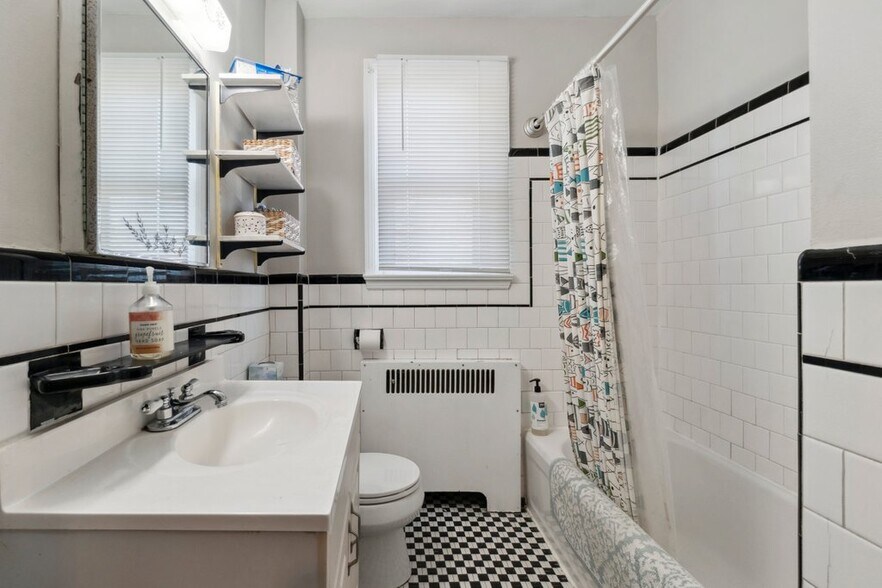 More Photos Of 310 Gittings Ave, Baltimore Apartments For Sale