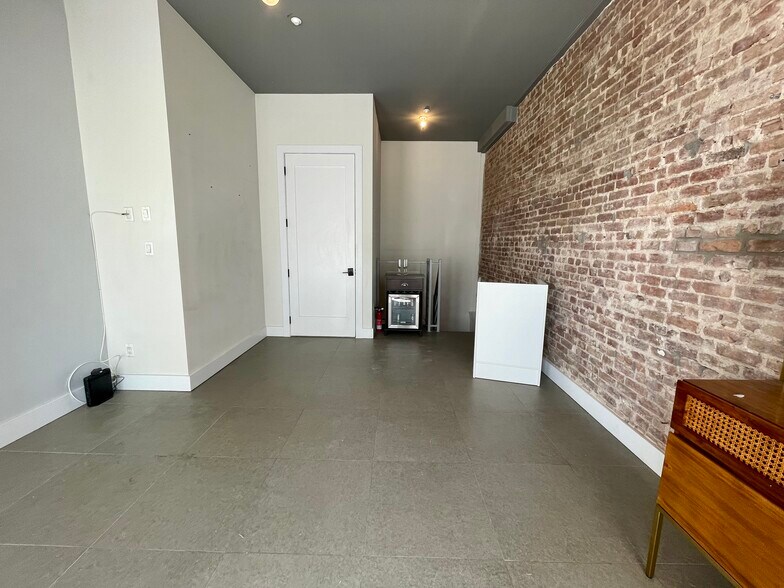 More Photos Of 537 Park Pl, Brooklyn Storefront Retail Residential For Lease