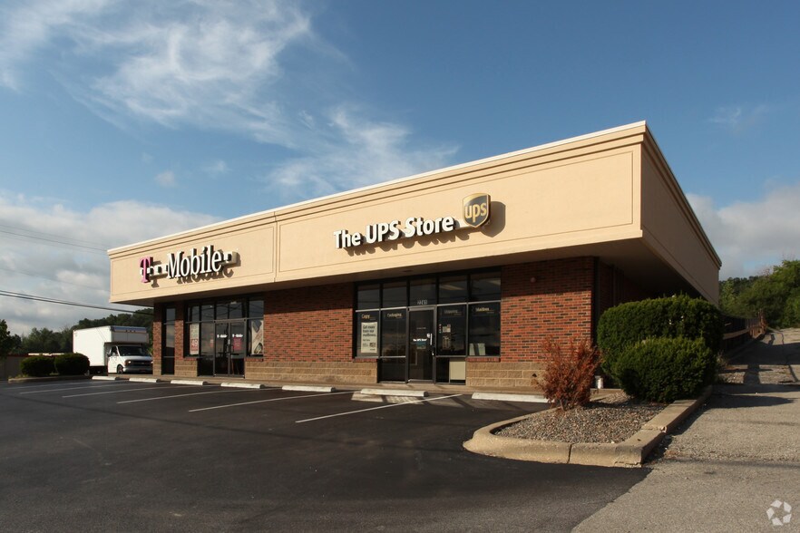 More Photos Of 2241-2243 State St, New Albany Storefront For Sale